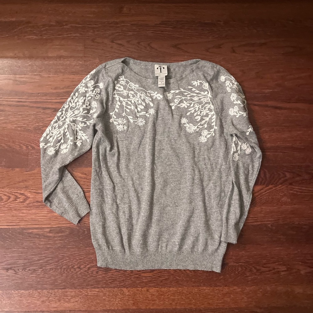 Embroidery sweater